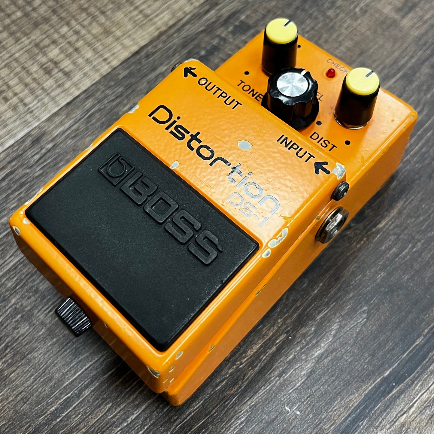 Side of Used Boss DS1 Distortion Pedal TFW247