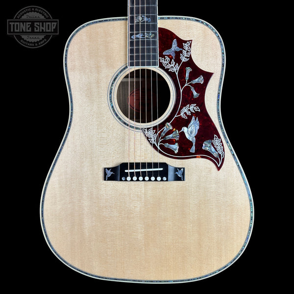 Front of Gibson Hummingbird Custom Koa Antique Natural.