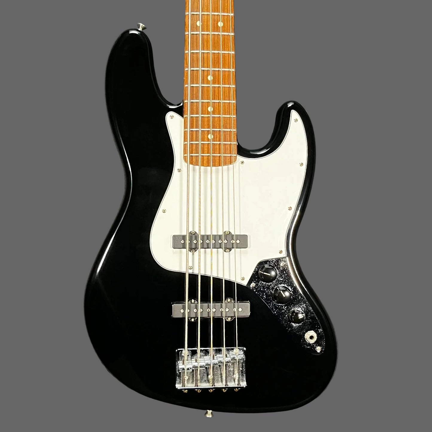 Front of Used 2008 Fender Standard Jazz Bass V Black TFW2710