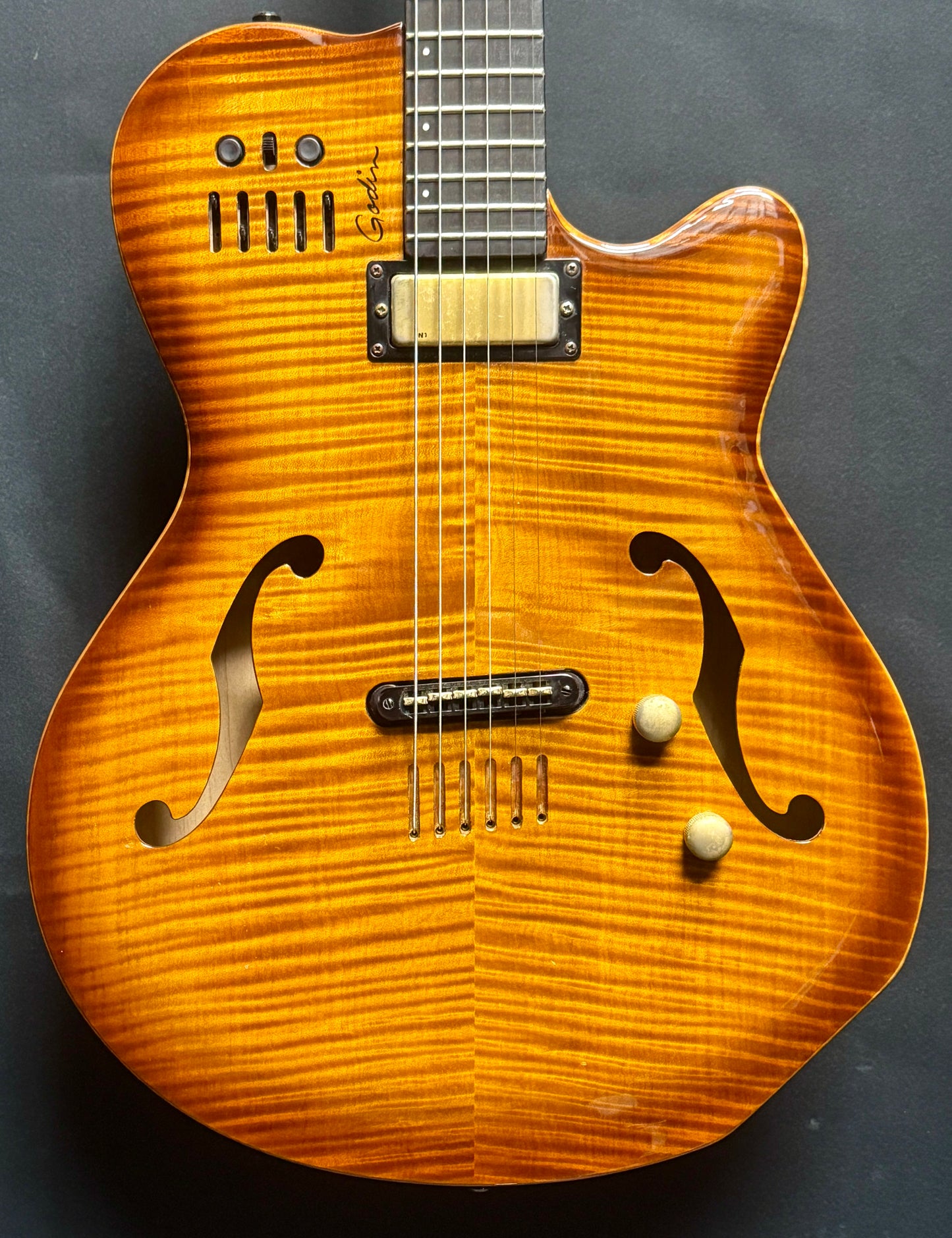 Used Godin Multiac Jazz SA Sunburst w/Case TFW3025