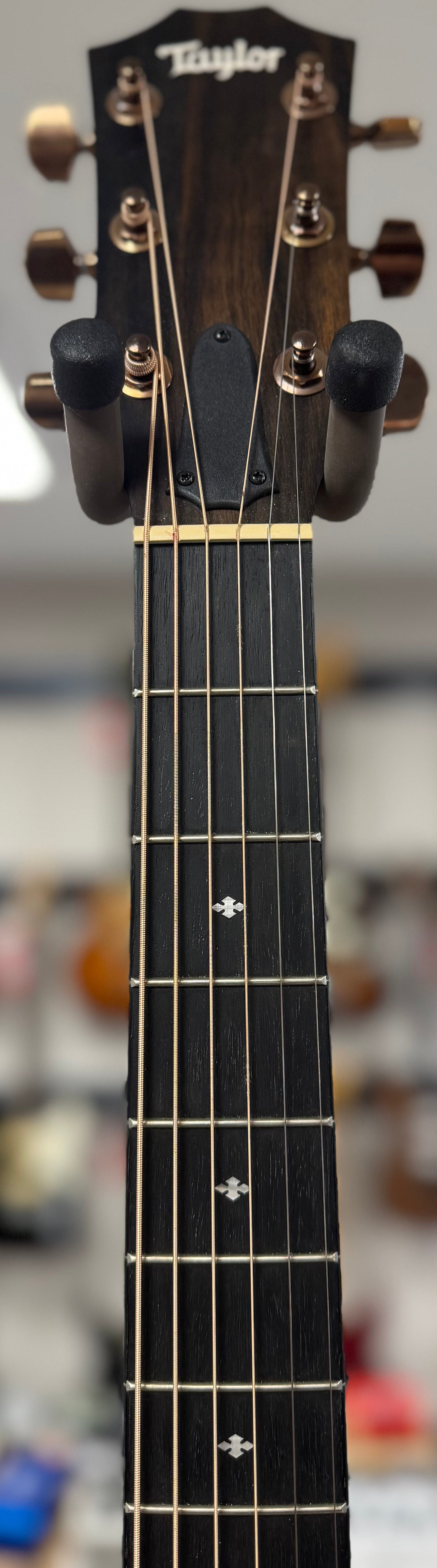 Neck of Used taylor 214ce-K DLX Natural w/case TSS6315