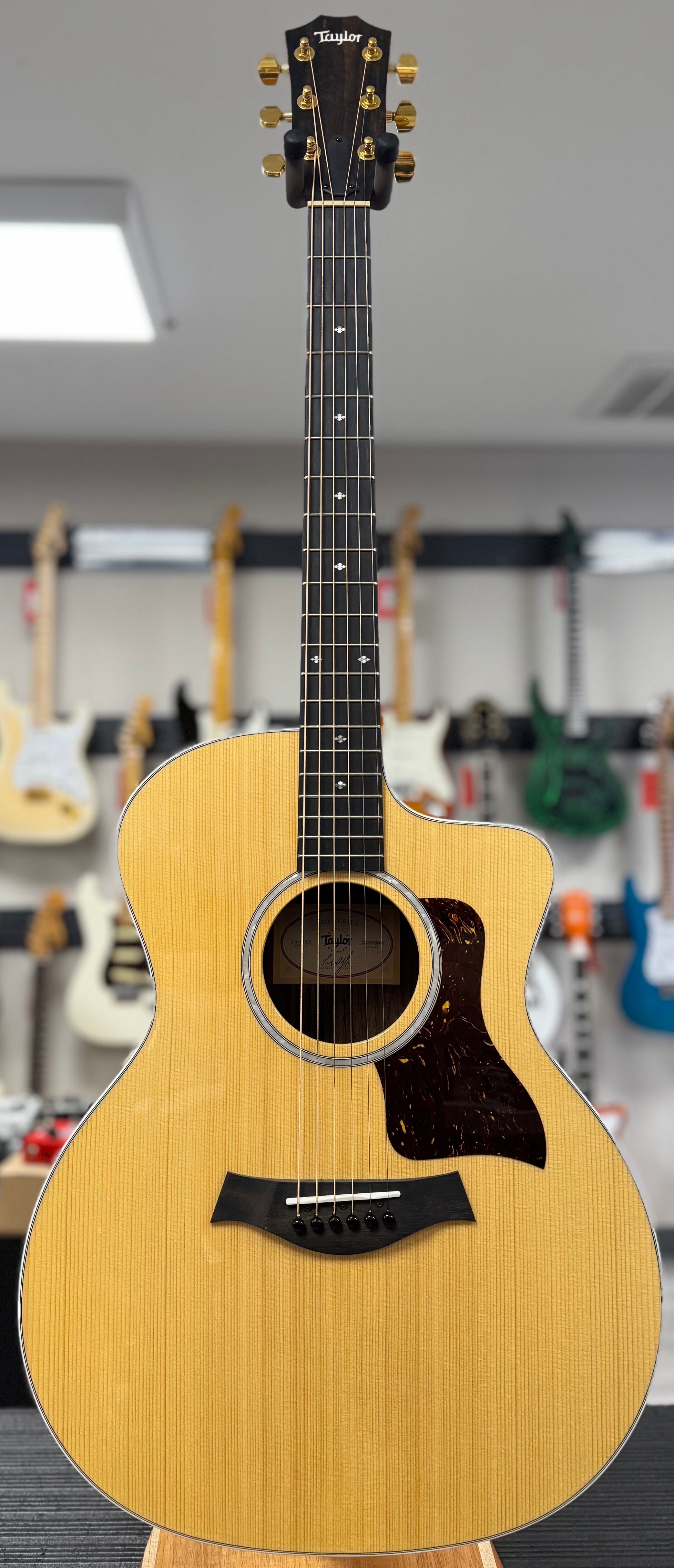 Used Taylor 214ce DLX w/case TSS6342 – Tone Shop Guitars