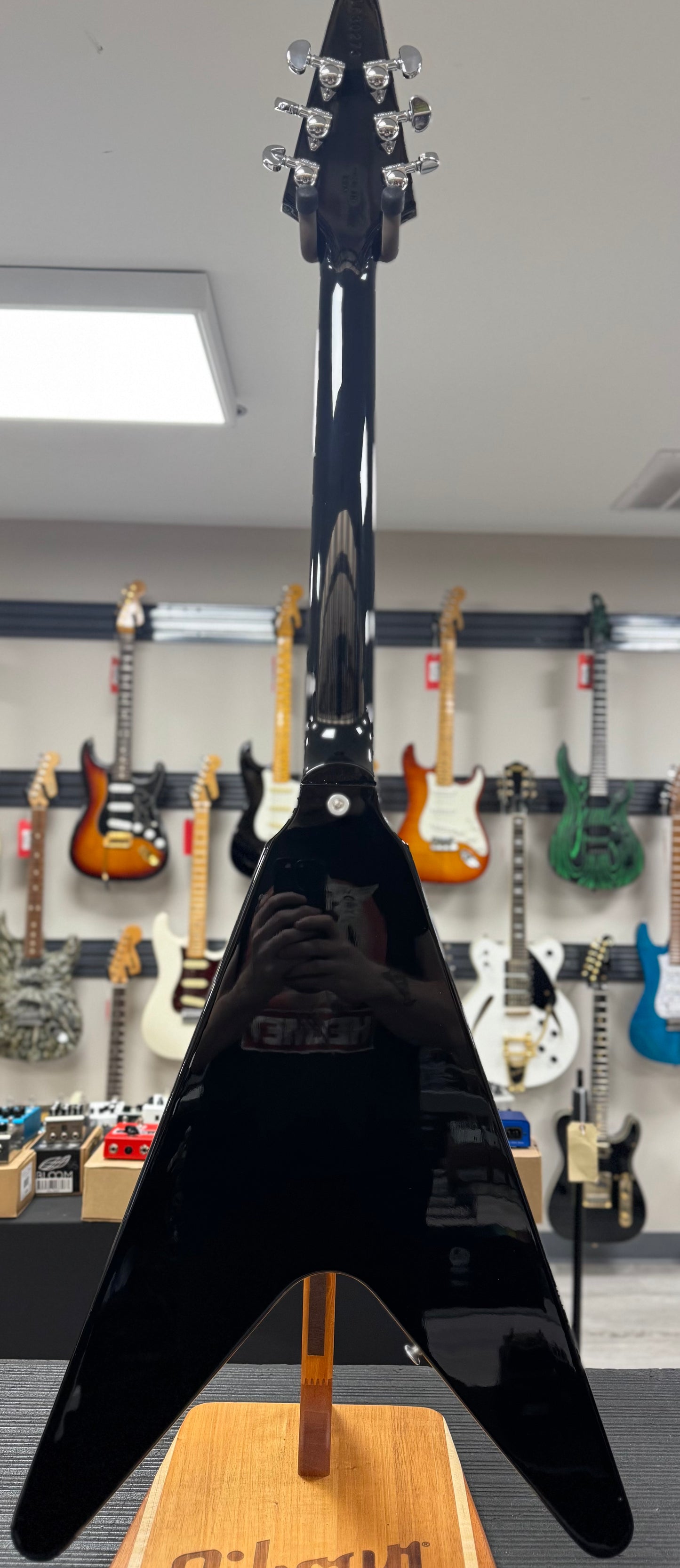 Back of whole Used Gibson Limited Edition Flying V Black w/case TSS6372