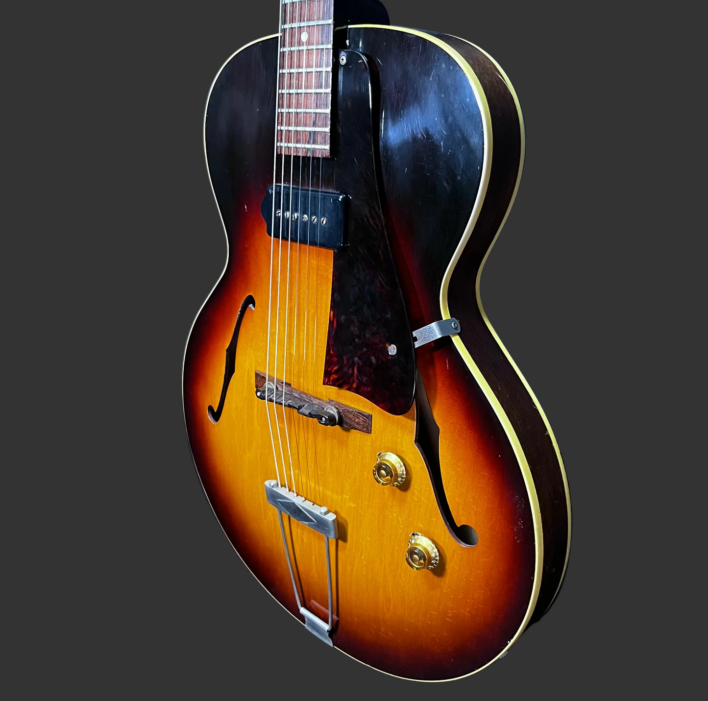 Side front of Used 1956 Gibson ES-125T Thinline Archtop Sunburst w/Case TFW3063