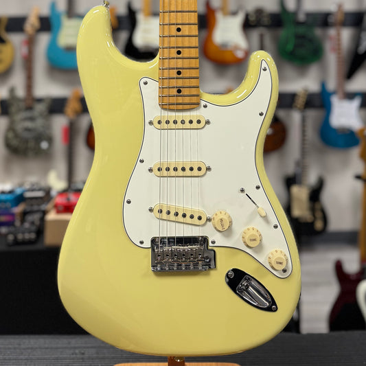Front of body of Used Fender Player II Stratocaster Hileah Yellow w/case TSS6387