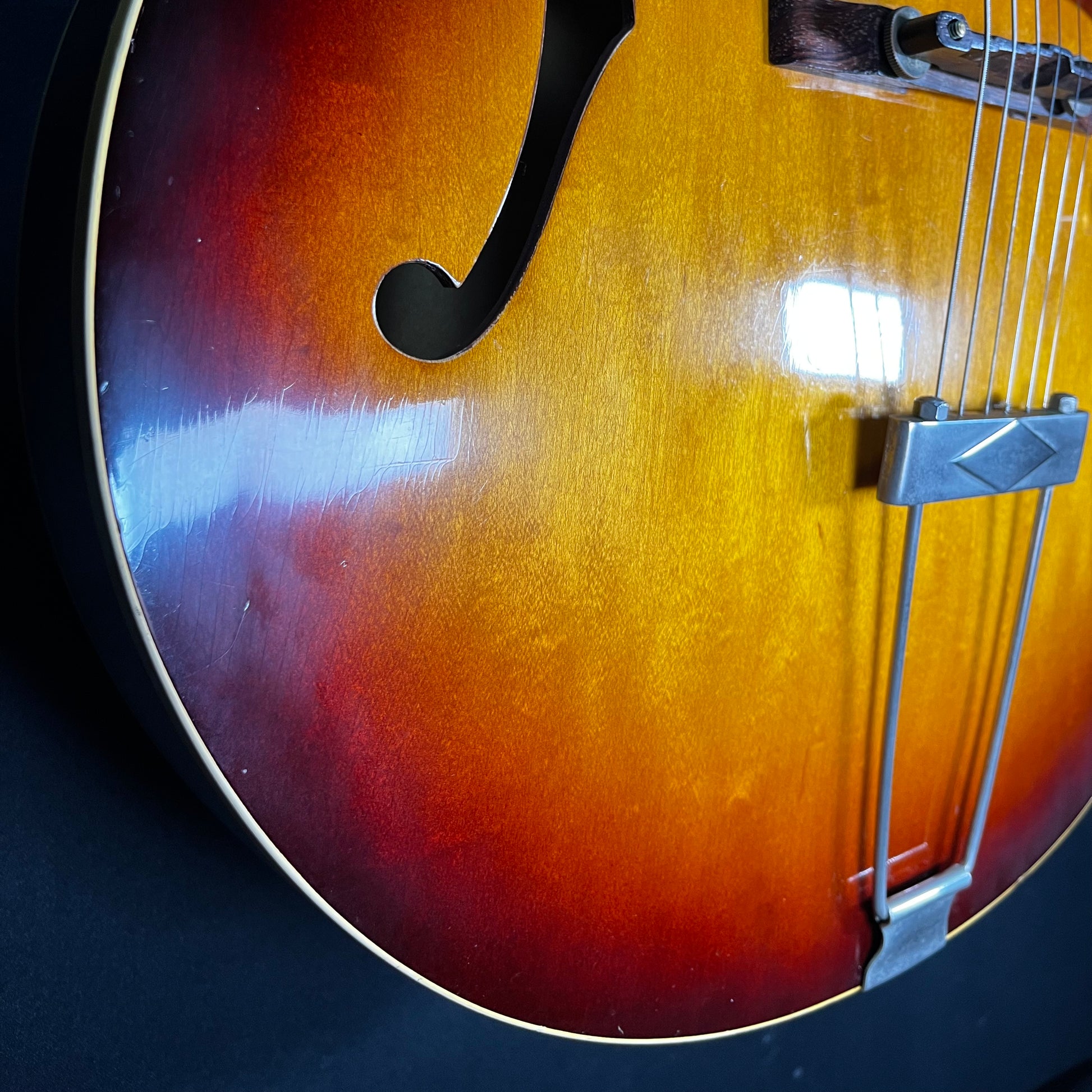 Close up of checking on front of Used 1956 Gibson ES-125T Thinline Archtop Sunburst w/Case TFW3063