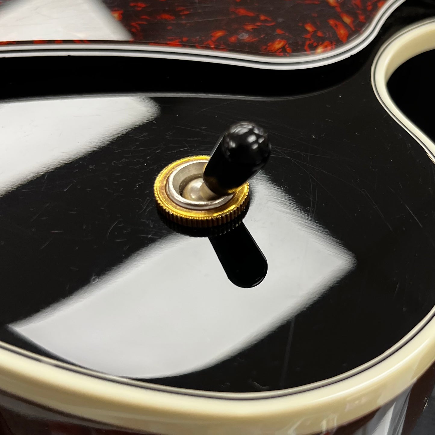 Light rash on front of Used 2013 Gibson Midtown Kalamazoo Hollowbody Vintage Sunburst w/OHSC TFW3114