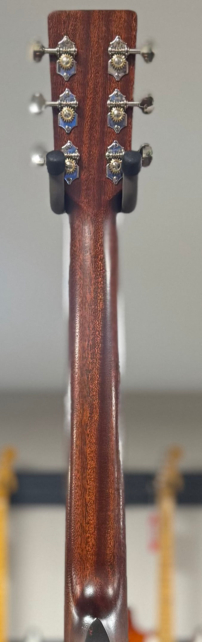 Back of neck of Used Eastman E2D Acoustic w/Bag TSS6431