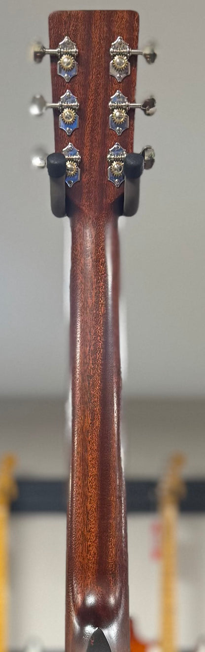 Back of neck of Used Eastman E2D Acoustic w/Bag TSS6431