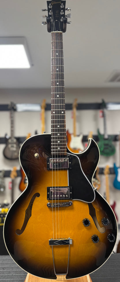 Front of whole Used 2001 Gibson ES-135 Vintage Sunburst w/case TSS6394