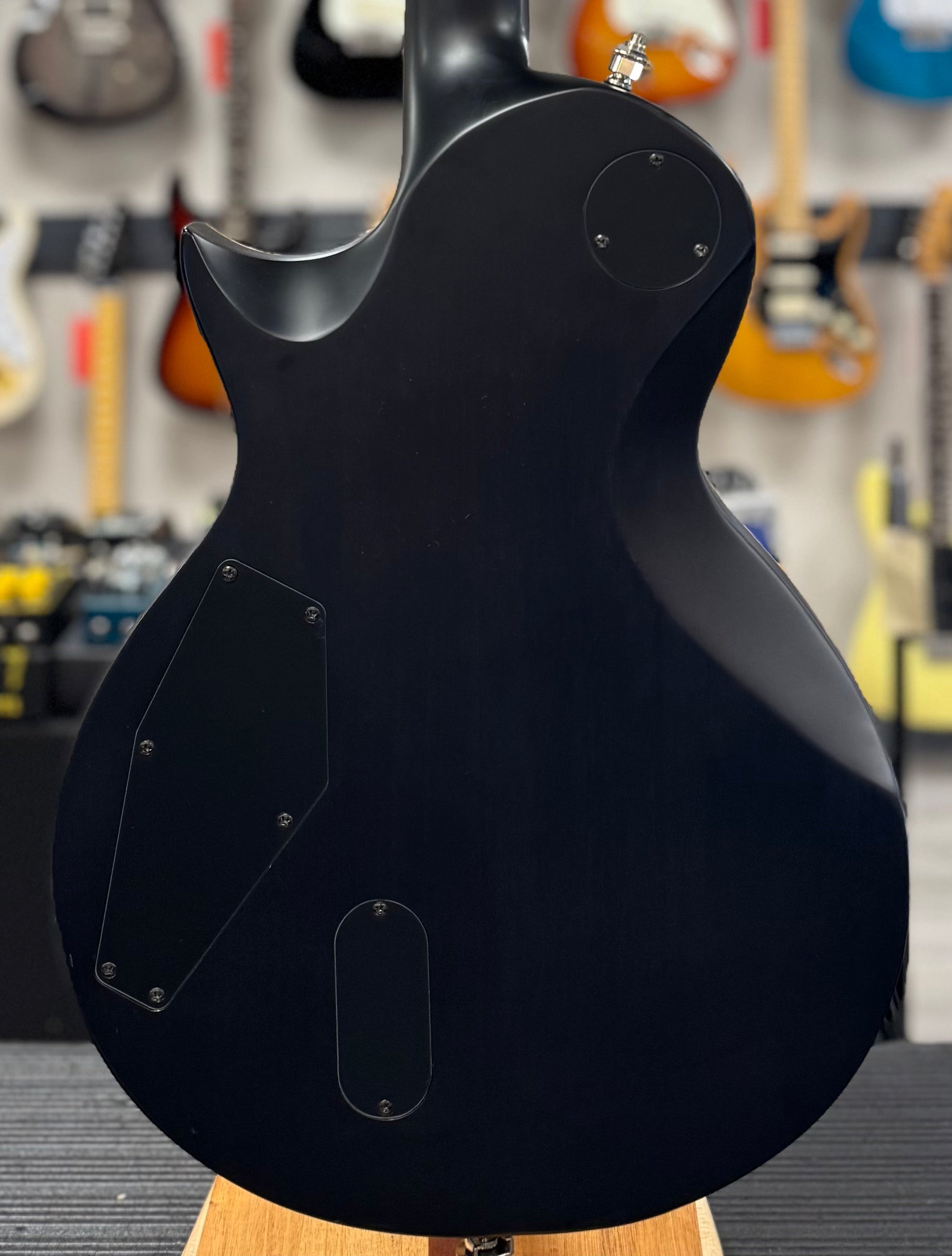 Back of body of Used ESP LTD EC-401 Trans Black w/bag TSS6417