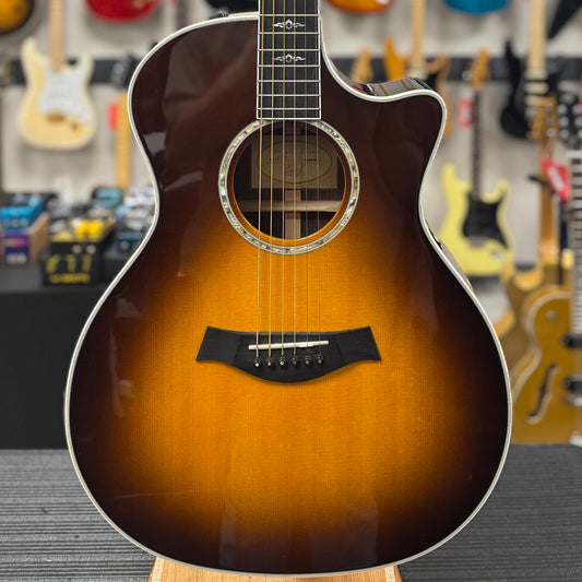 Front of body of Used Taylor 814ce Sunburst w/case TSS6447