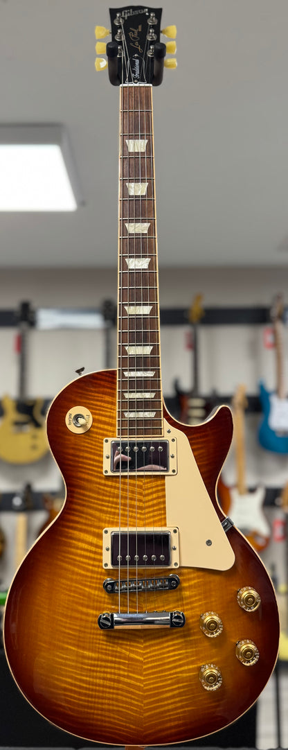 Front of whole Used 2013 Gibson Les Paul Traditional Caramel Burst w/case TSS6475