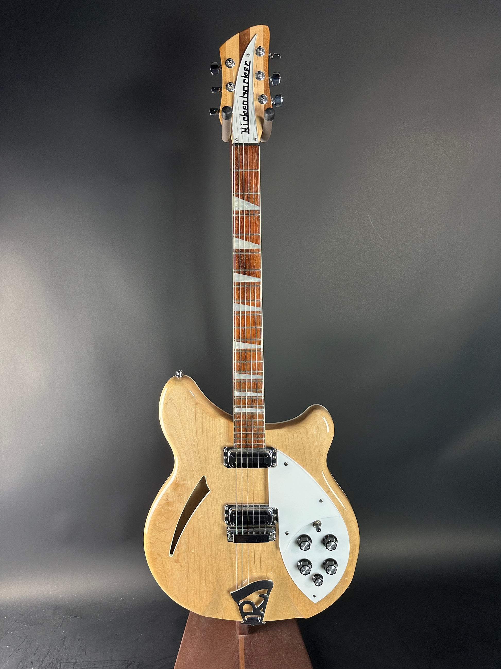 Full front of Used 2009 Rickenbacker 360 Mapleglo.