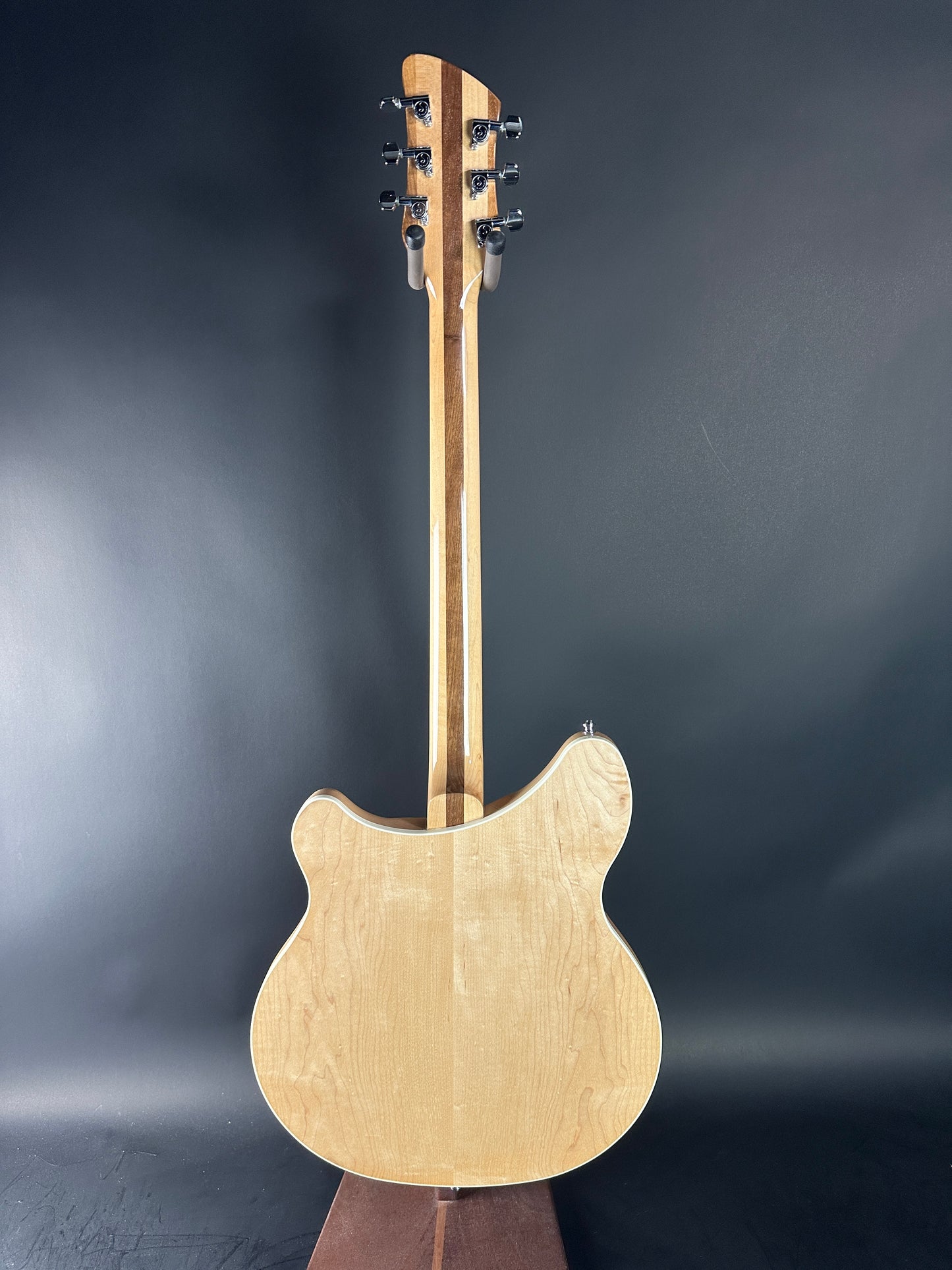 Full back of Used 2009 Rickenbacker 360 Mapleglo.