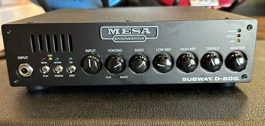 Front of Used Mesa Boogie Subway D-800 800 Watt Bass Head w/bag TSS3704