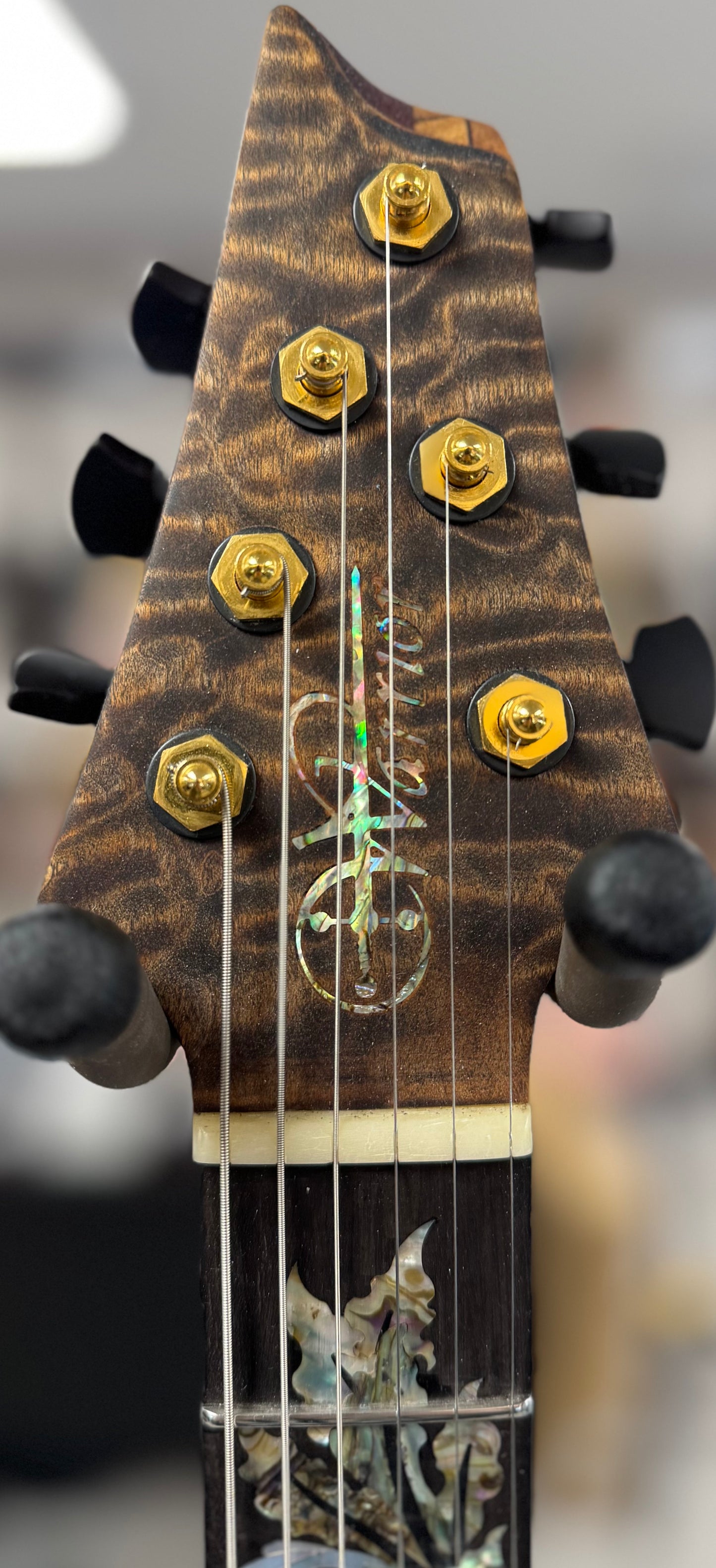 Headstock of Used Warrior King's Closet Isabella Guitar w/Burl top w/Vine of Life w/Bag TSS6756