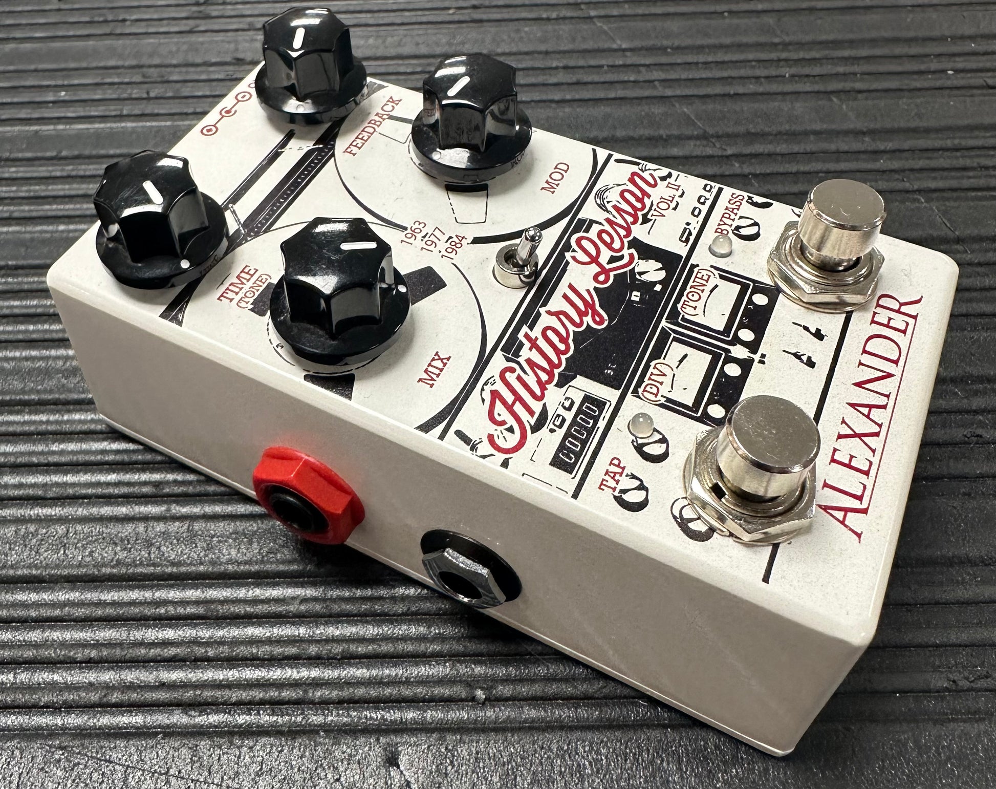 Side of Used Alexander Pedals History Lesson Delay TSS3800