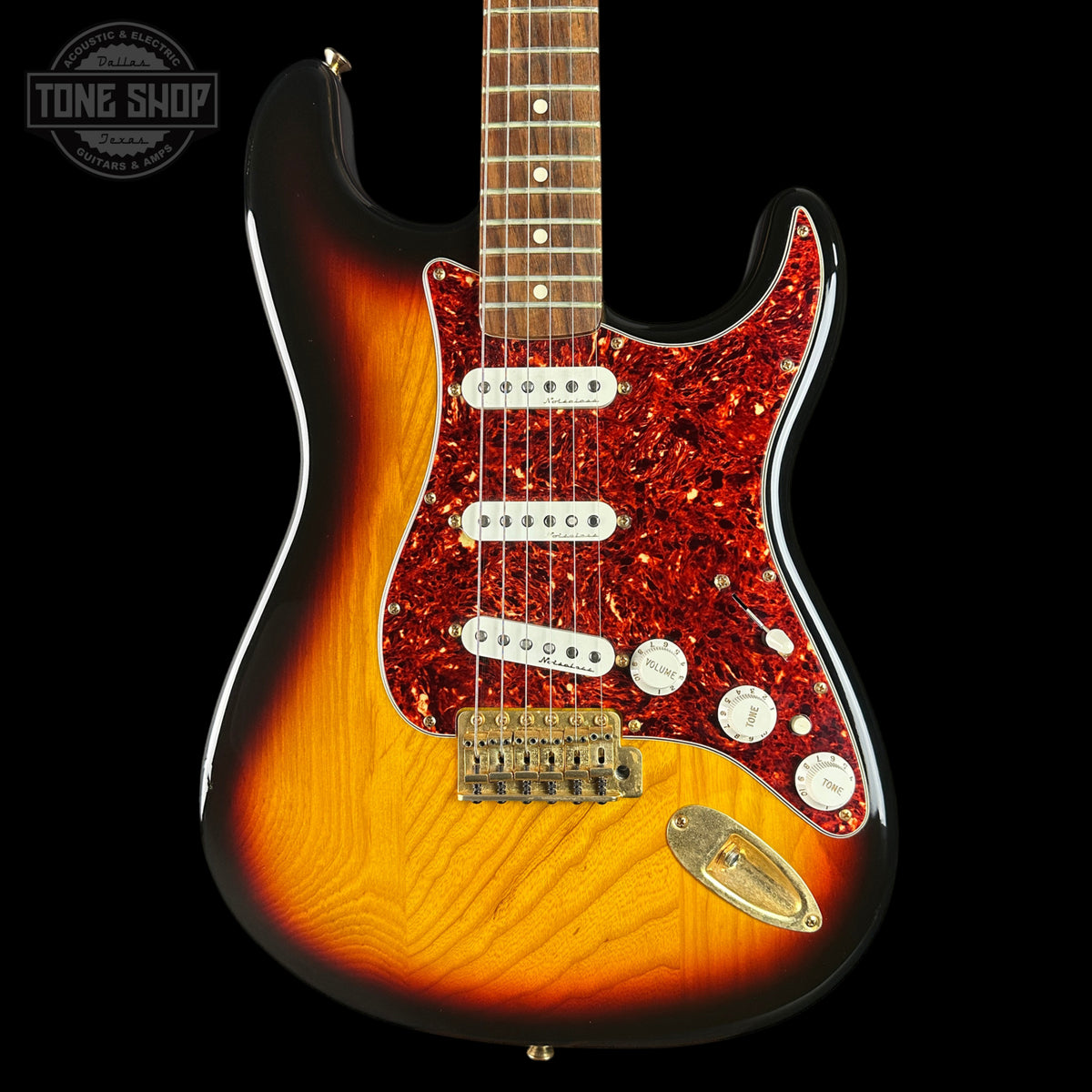 Front of Used 2006 Fender Deluxe Player Strat 3-Tone Sunburst.