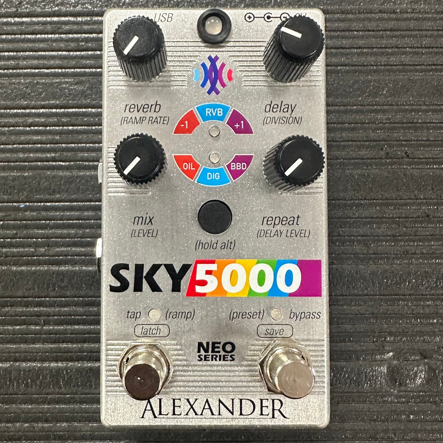 Top of Used Alexander Sky 5000 Reverb/Delay/Repeater w/box TSS3799