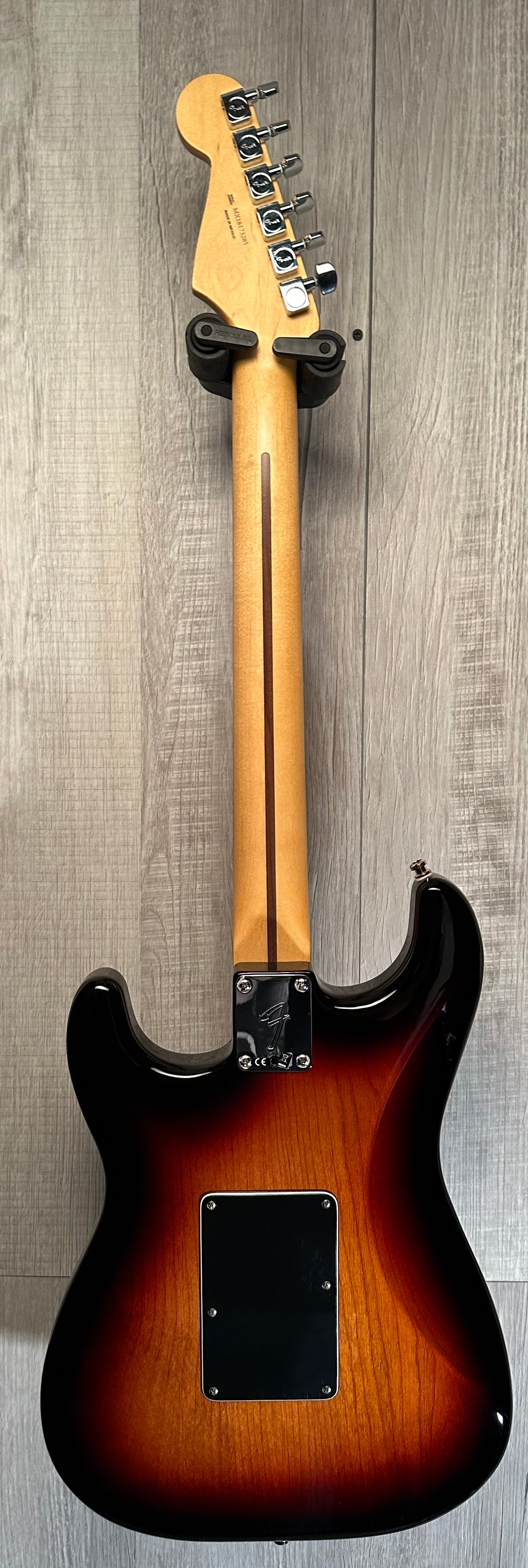 Full back of Used 2018 Fender Player Stratocaster Floyd Rose HSS 3 Tone Sunburst TSS3833