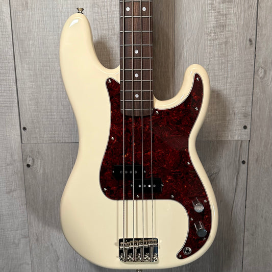Front of Used Squier Classic Vibe 60's Precision Bass Olympic White TSS3842