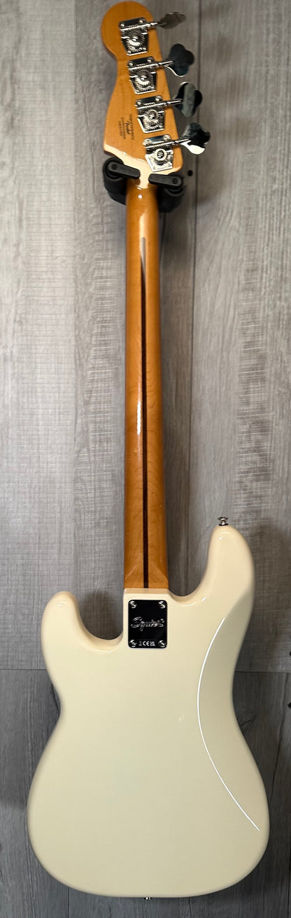 Fulll back of Used Squier Classic Vibe 60's Precision Bass Olympic White TSS3842