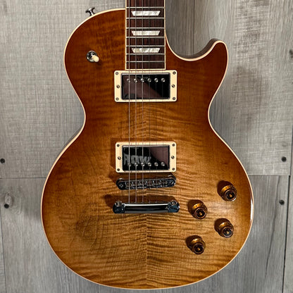 Front of Used 2018 Gibson Les Paul Standard Mojave Burst w/case TSS3885