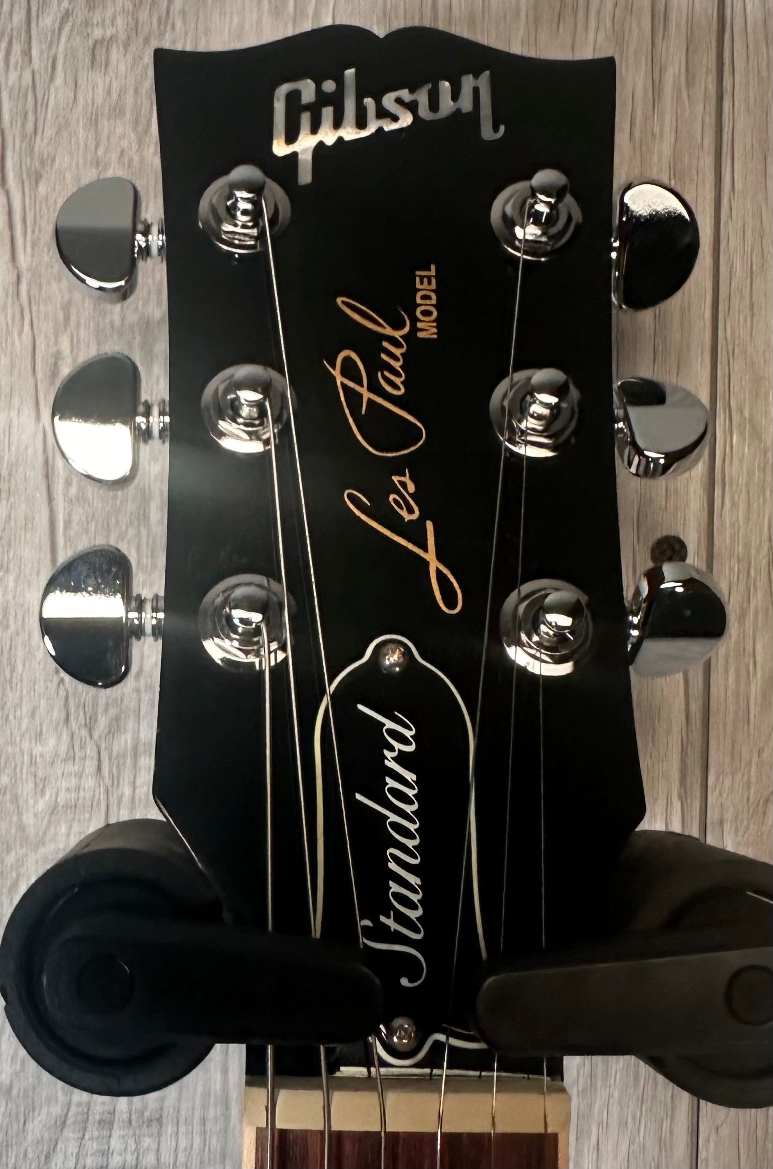 Headstock of Used 2018 Gibson Les Paul Standard Mojave Burst w/case TSS3885