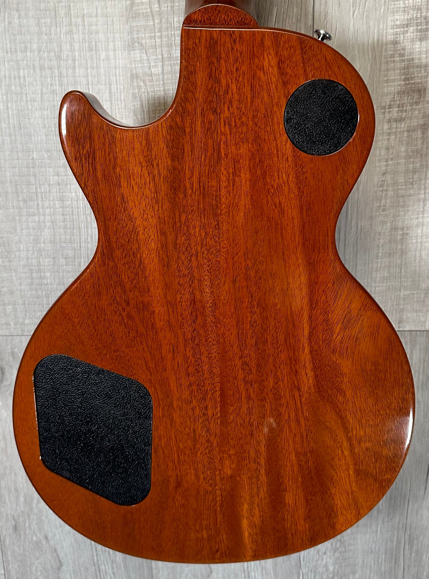 Back of Used 2018 Gibson Les Paul Standard Mojave Burst w/case TSS3885