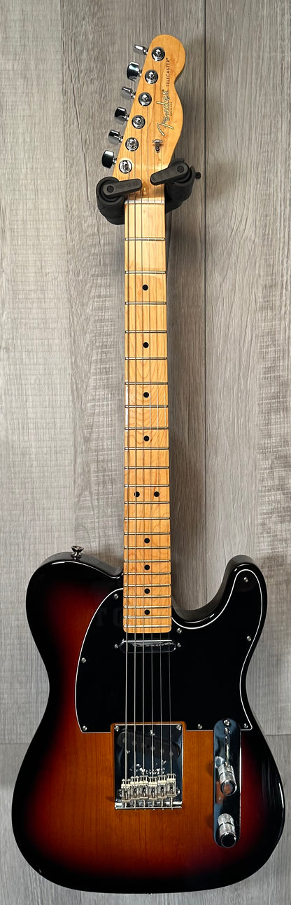 Full front of Used 2015 Fender American Standard Telecaster 3-Tone Sunburst w/case TSS3886