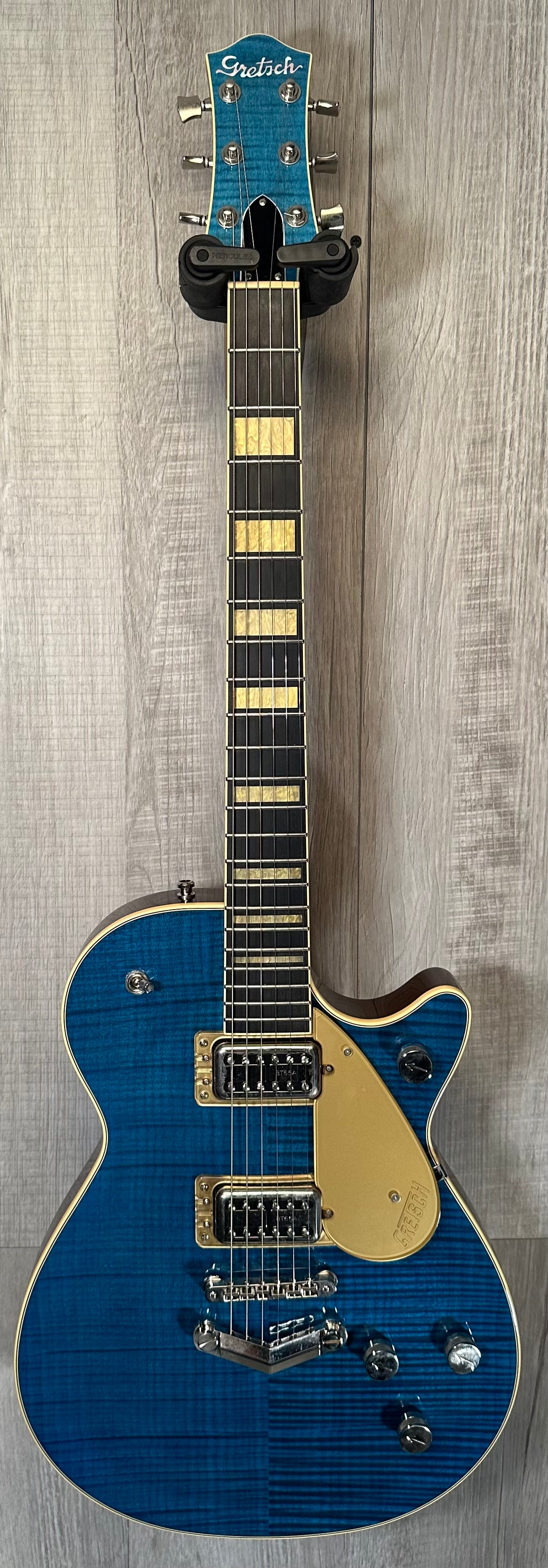 Full front of Used Gretsch G6228FM Player Edition Jet FSR Blue Flame Top w/case TSS3877