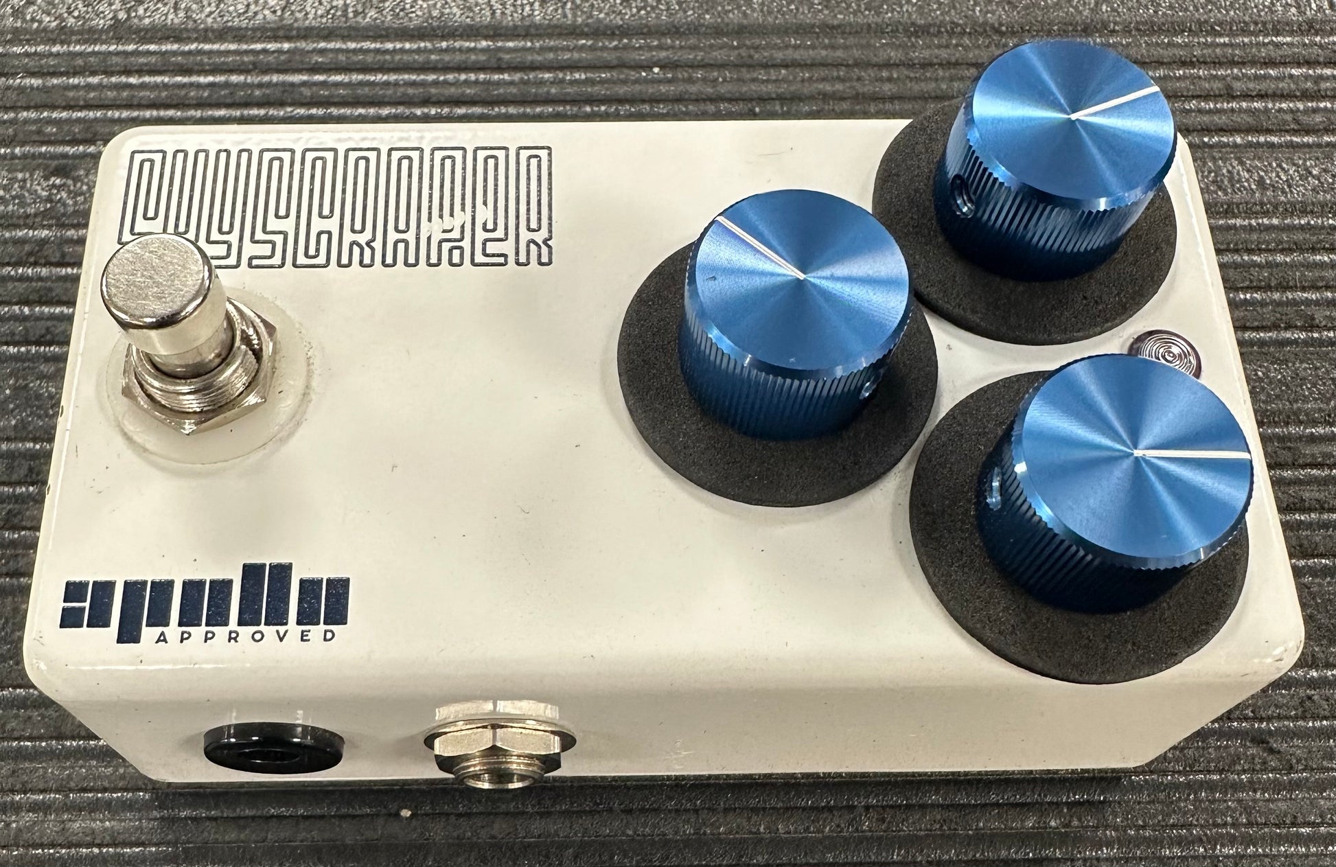 Side of Used Apollo Approved Skyscraper Overdrive Pedal TSS3902