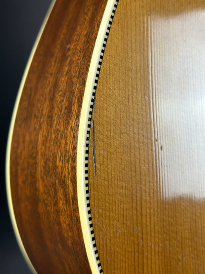 Wear on body of Vintage 1963 Fender King.