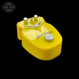 Right angle of Used Danelectro Tuna Melt Tremolo TFW3892.