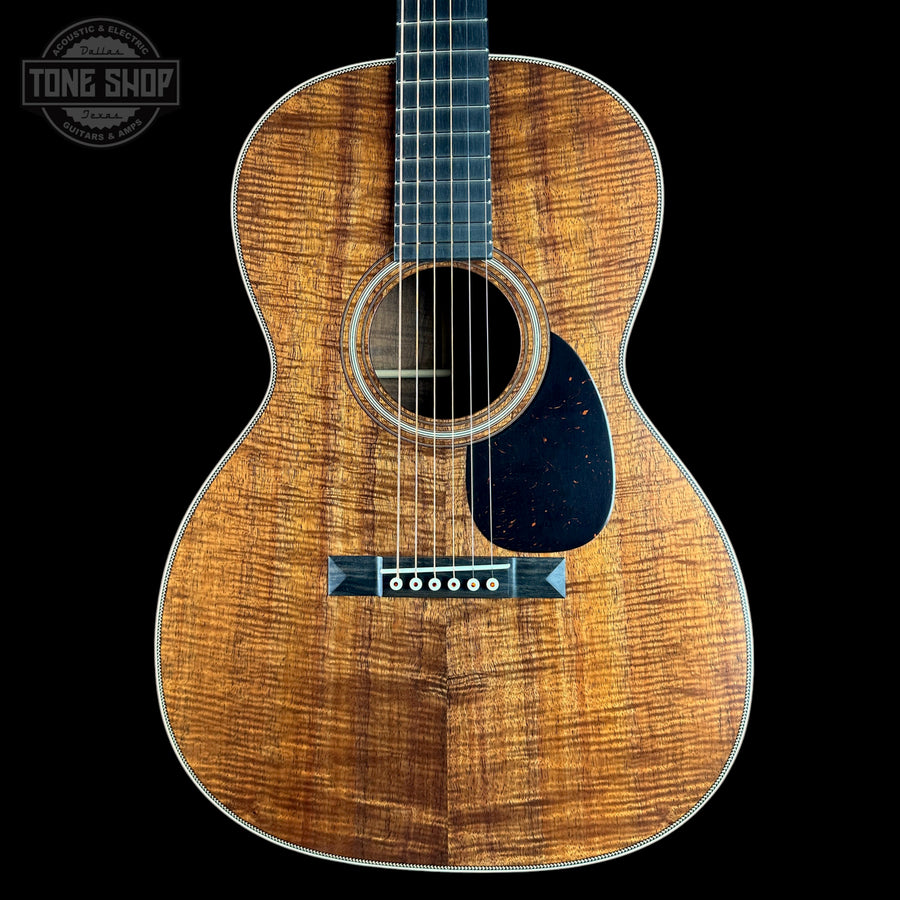 Front of Martin Custom Shop 000-28K 1921.