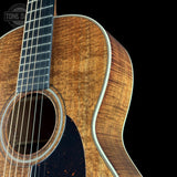Front detail of Martin Custom Shop 000-28K 1921.