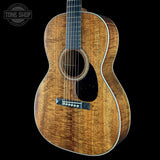 Front angle of Martin Custom Shop 000-28K 1921.