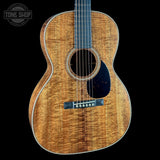 Front angle of Martin Custom Shop 000-28K 1921.