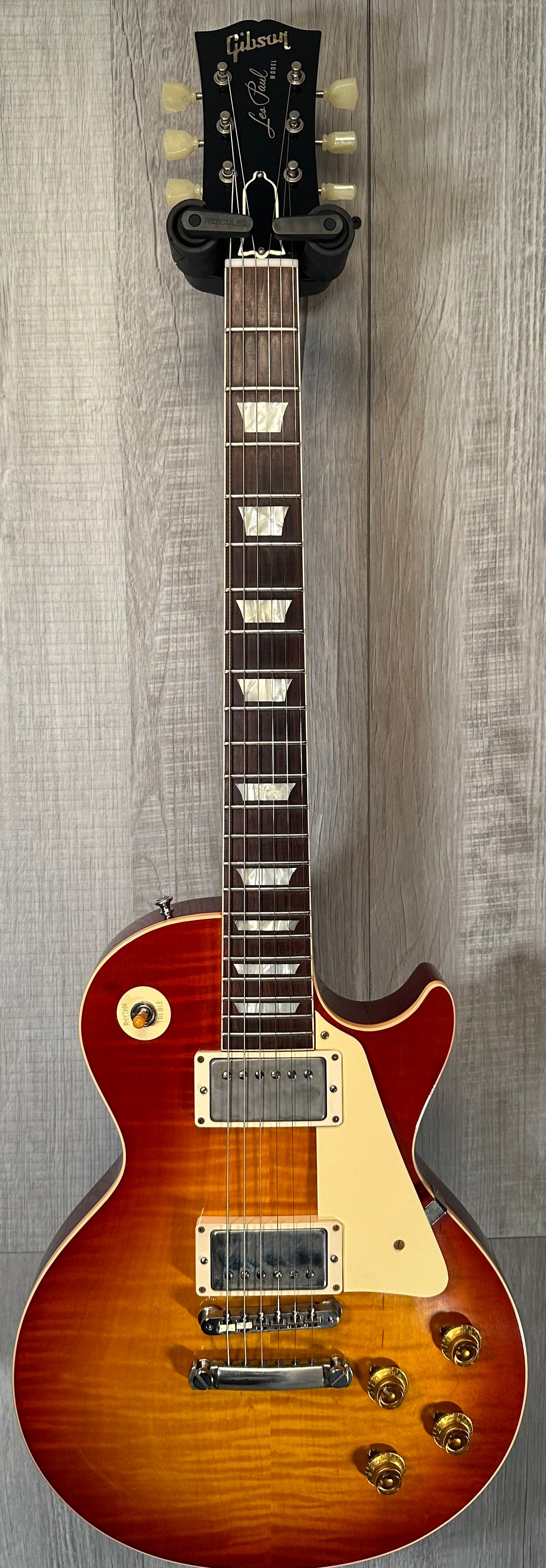 Full front of Used Gibson Custom Shop 60th Anniversary '59 Les Paul Standard Bolivian Sunrise Teaburst VOS NH w/case TSS3937
