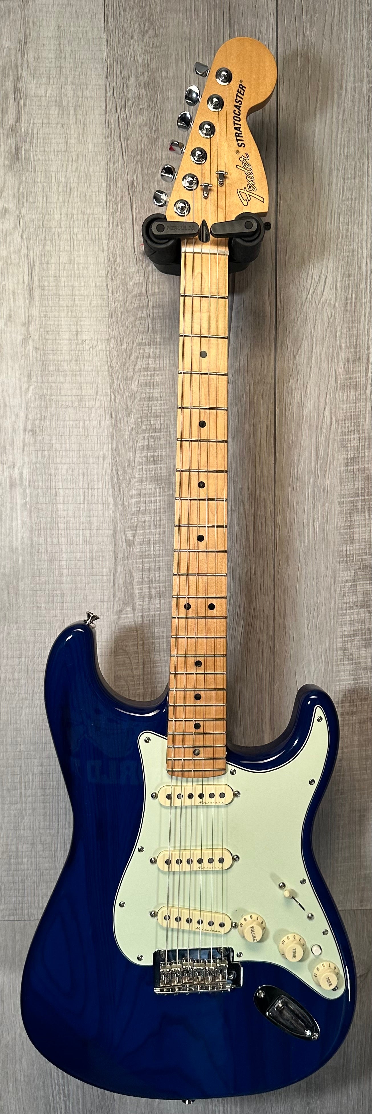 Full front of Used 2018 Fender Deluxe Stratocaster Sapphire Blue w/case TSS3944