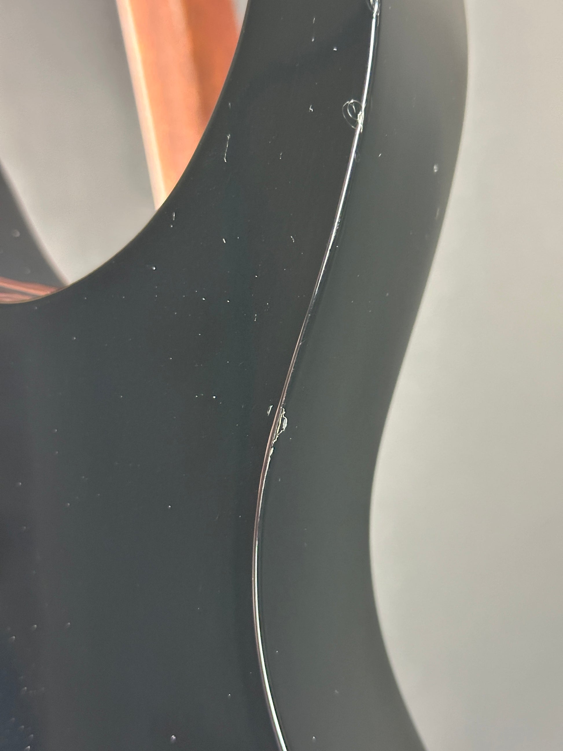 Wear on side of Used Ibanez RG470 MIJ Black.