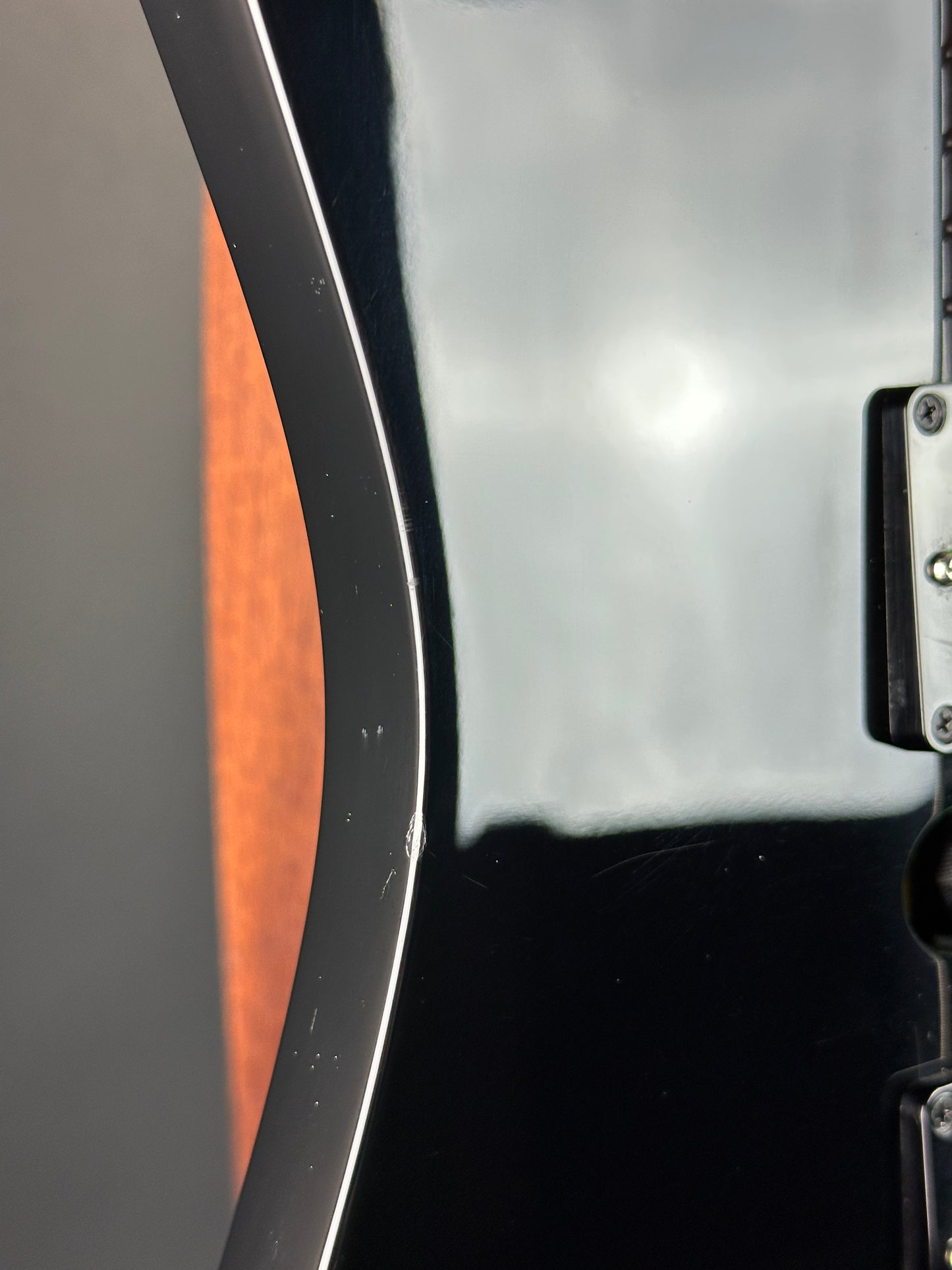 Wear on side of Used Ibanez RG470 MIJ Black.