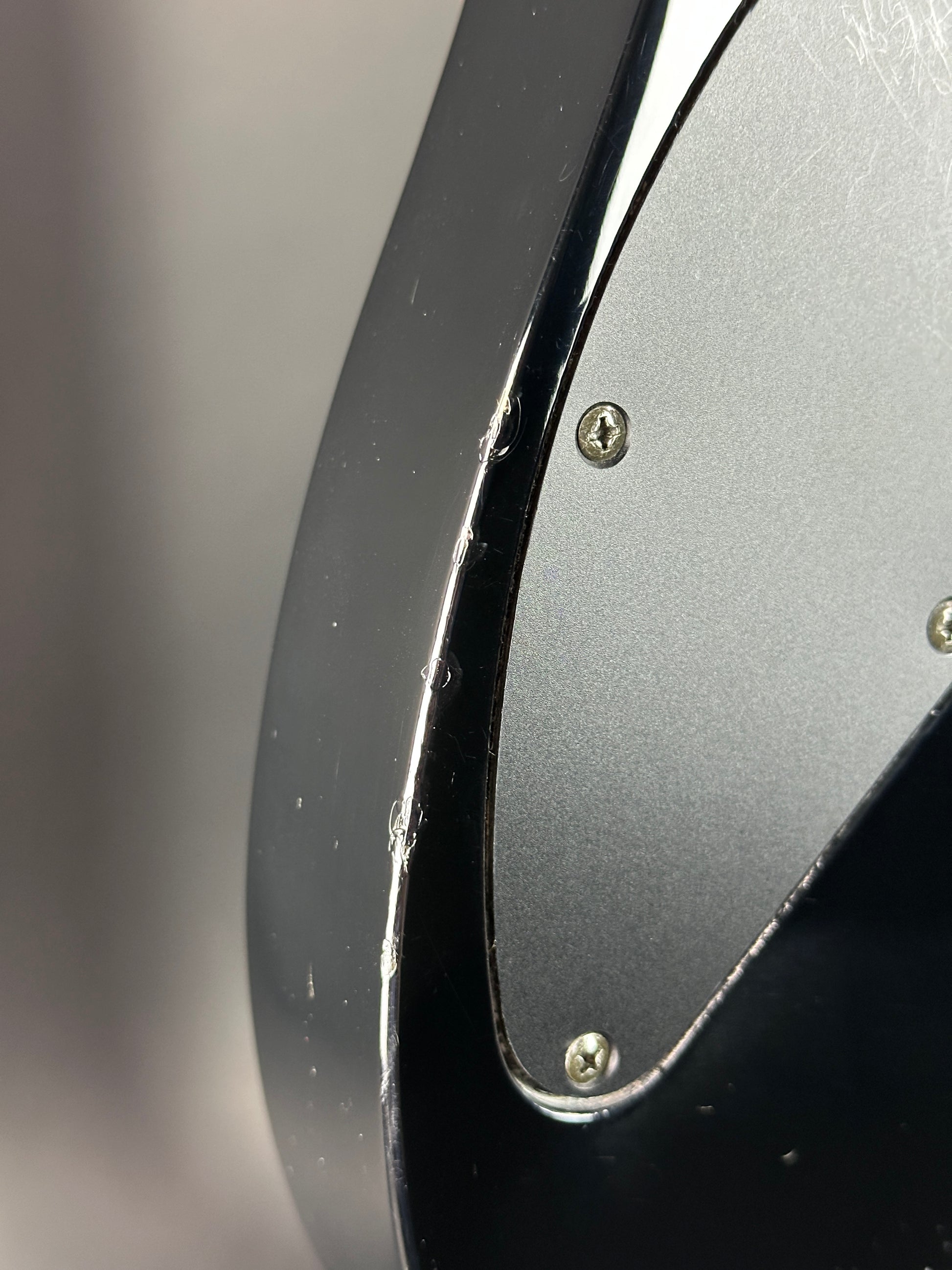 Wear on back edge of Used Ibanez RG470 MIJ Black.