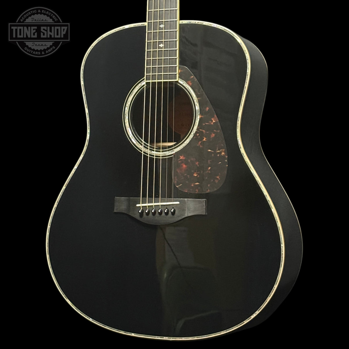 Front of Used Yamaha LL16D Black.