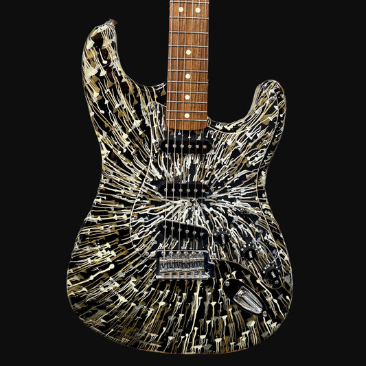 Front of body of Used Fender Splatter Stratocaster Drop Black w/bag TSS6304