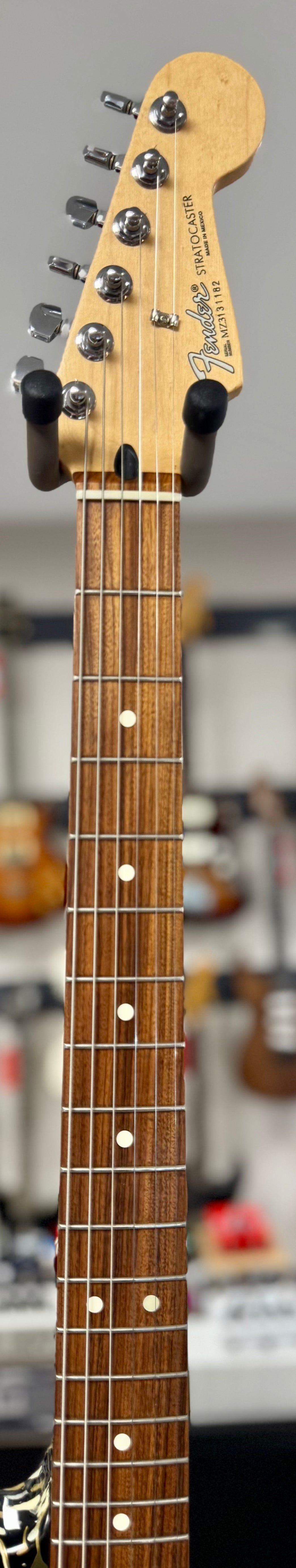 Front of neck of Used Fender Splatter Stratocaster Drop Black w/bag TSS6304