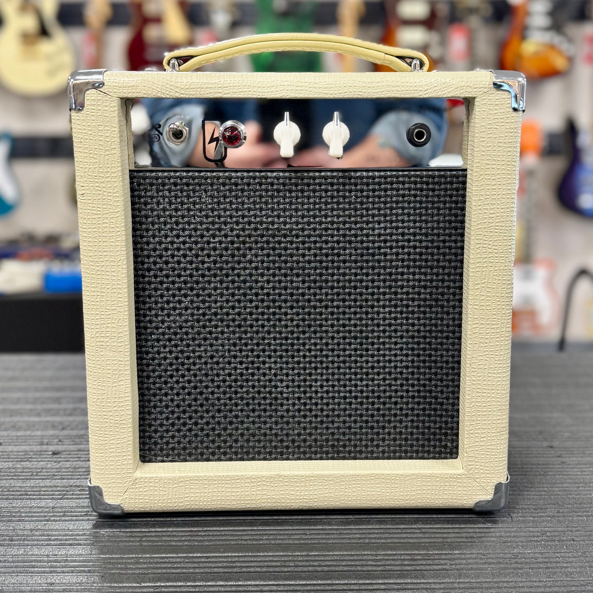 Front of Used Stage Right 611705 by Monoprice 5W Tube Guitar Amp TSS6330