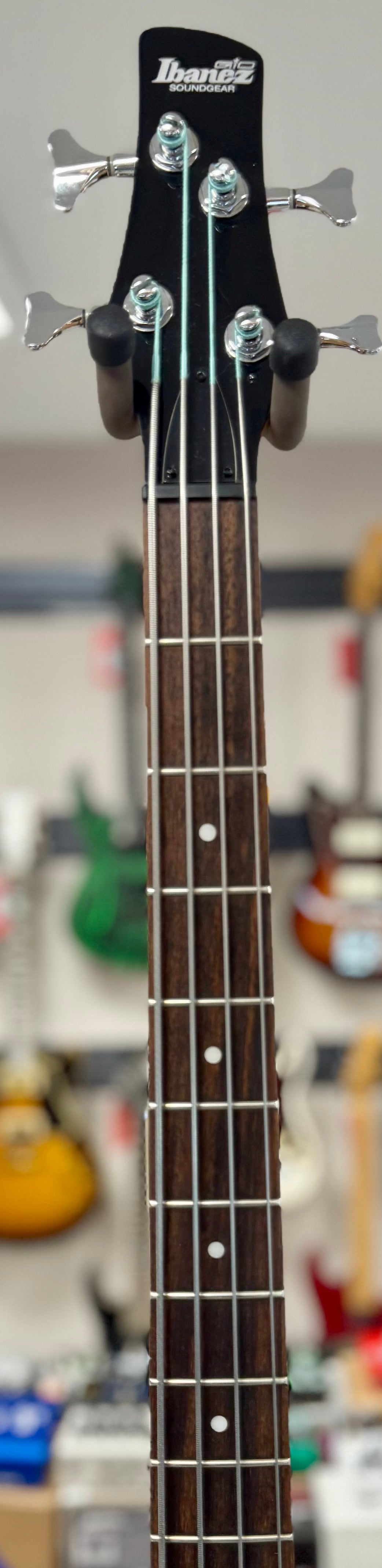 Front of neck of Used Ibanez GSR200 Bass TSS6332