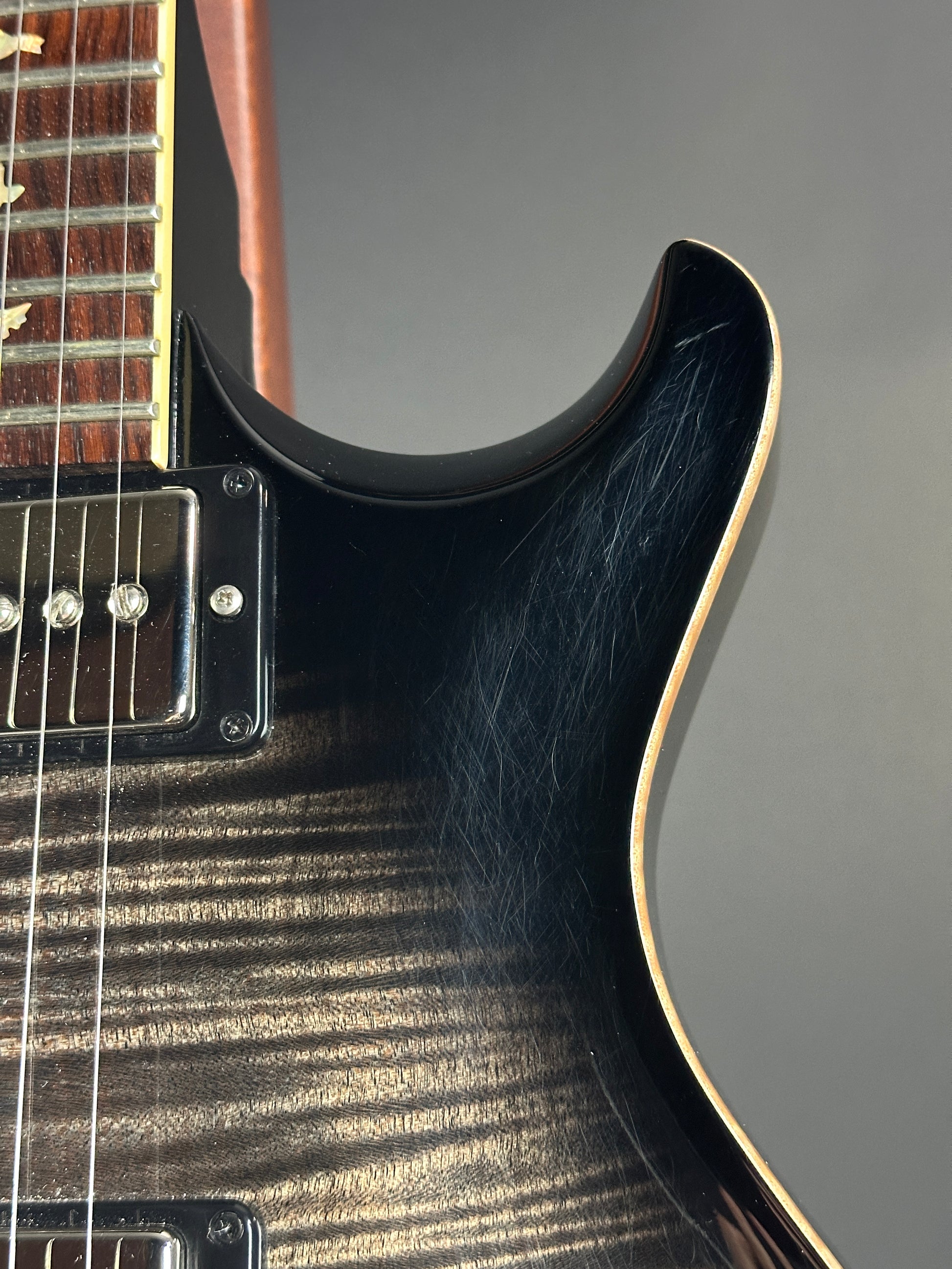 Wear on body of Used PRS SC594 McCarty Singlecut 10-Top Smokeburst.